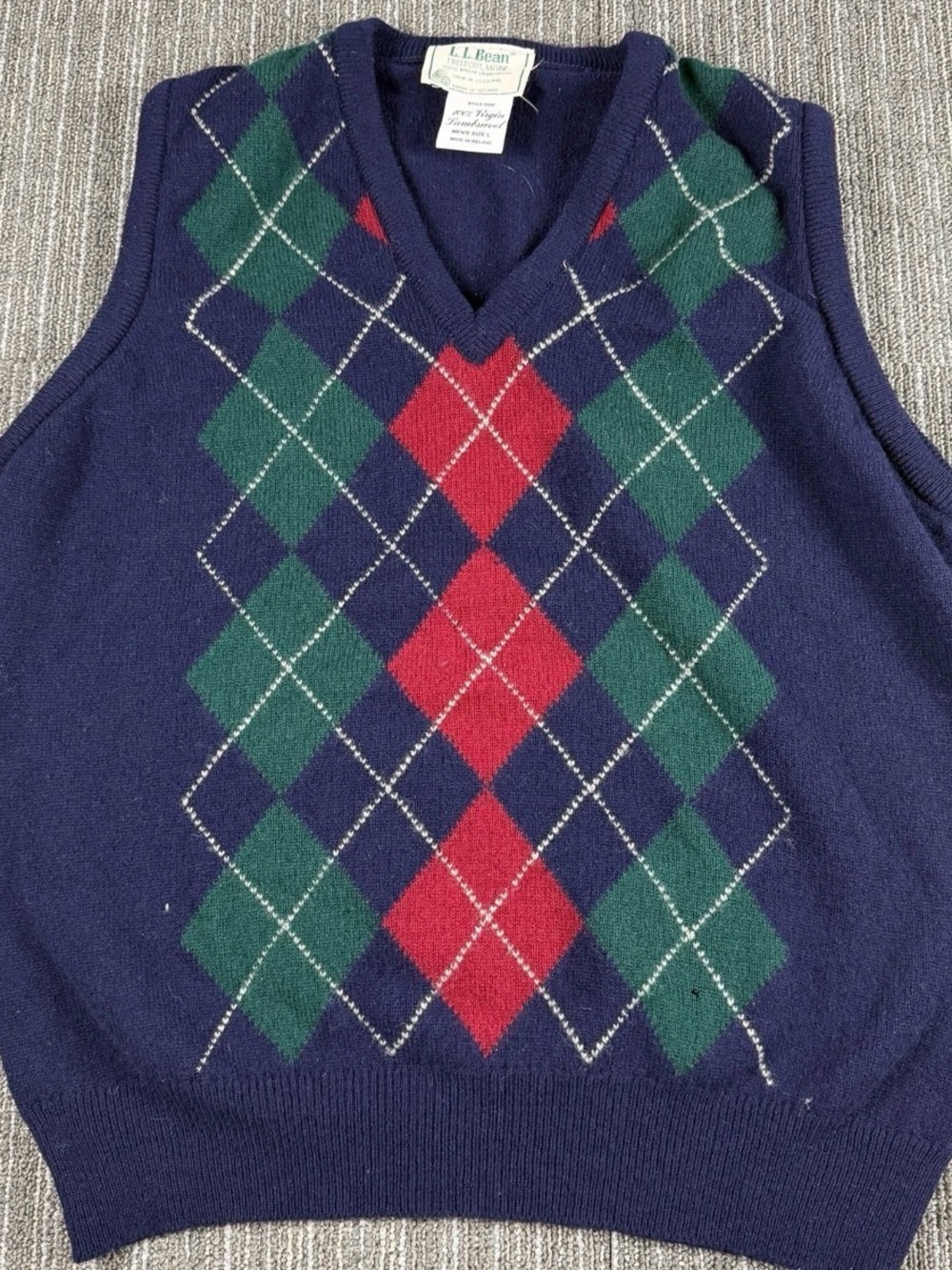 L.L. Bean Men's Navy Argyle Wool Vest -Red & Green Pattern vintage LG (775)